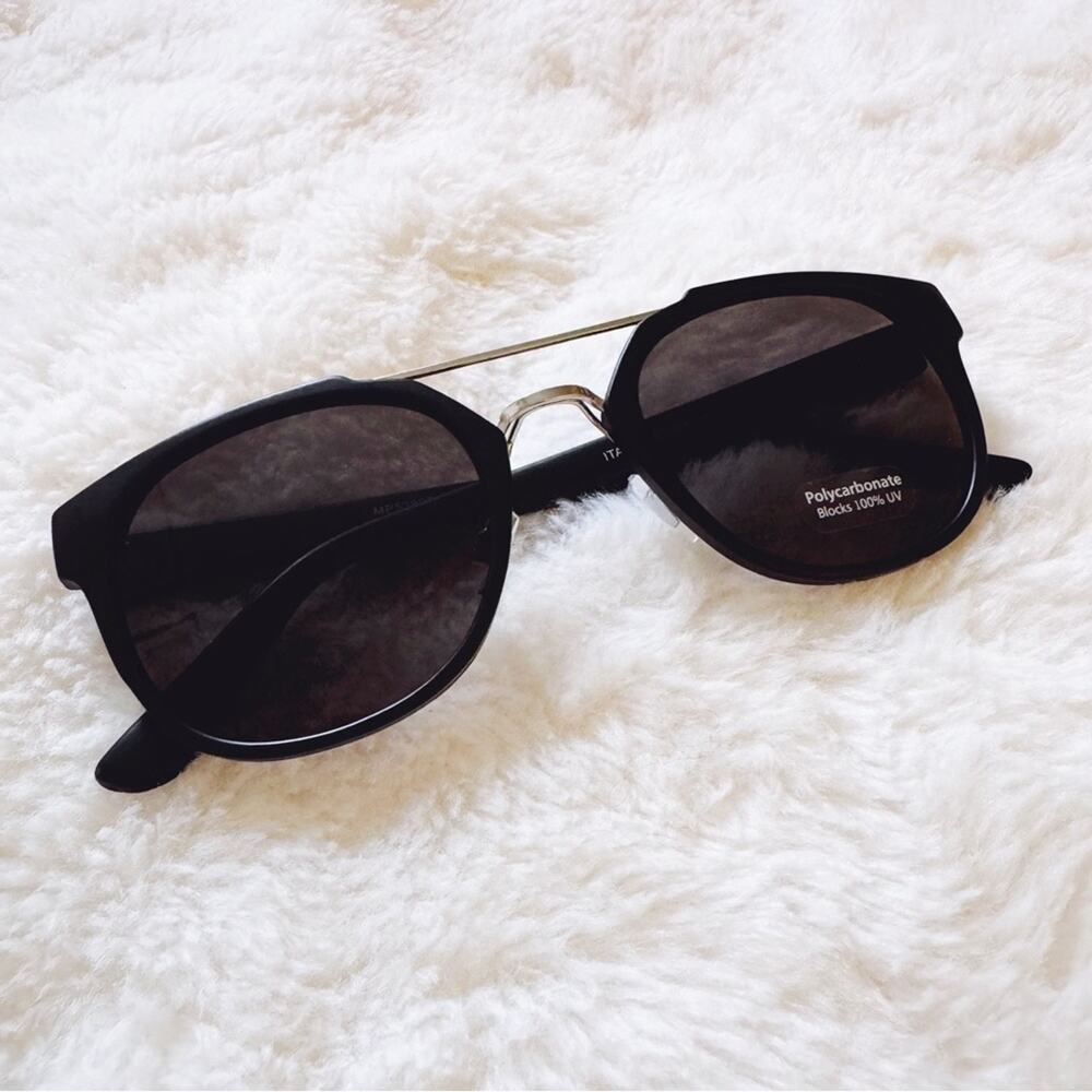 Ansel Black Bold Round Sunglasses - Picture 3 of 9